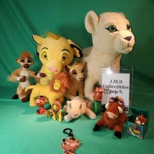 HAKUNA MATATA, COLLECTORS Vintage Disney's The Lion King Lot 
